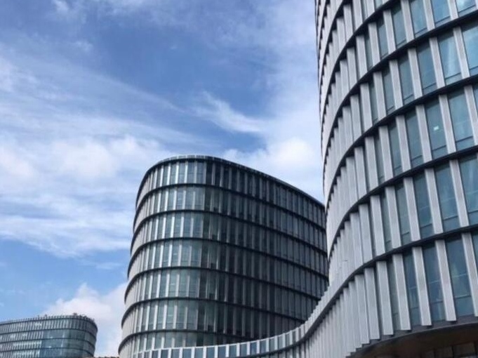 拉夏贝尔办公大楼-空调系统维保项目